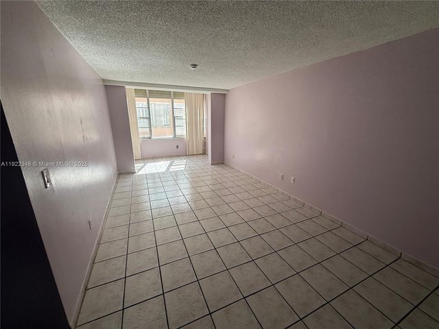 7355 W 4th Ave 214, Hialeah, FL 33014