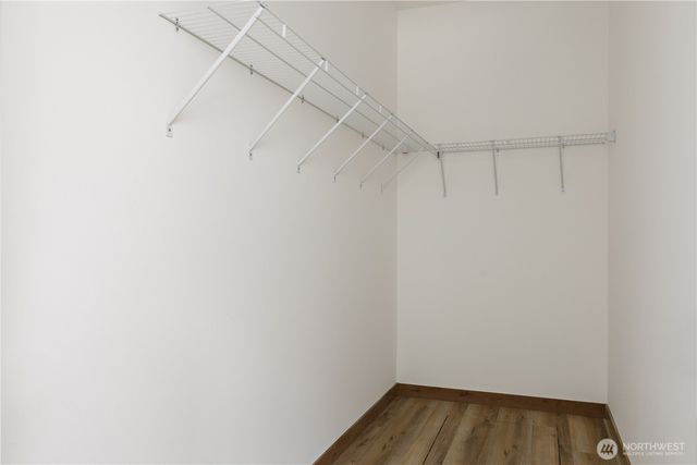 825 NW Shire Street, Oak Harbor, WA 98277