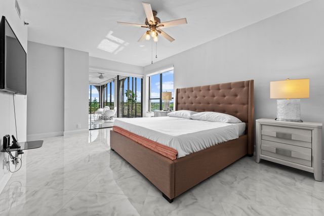 7578 Regency Lake Drive 802, Boca Raton, FL 33433
