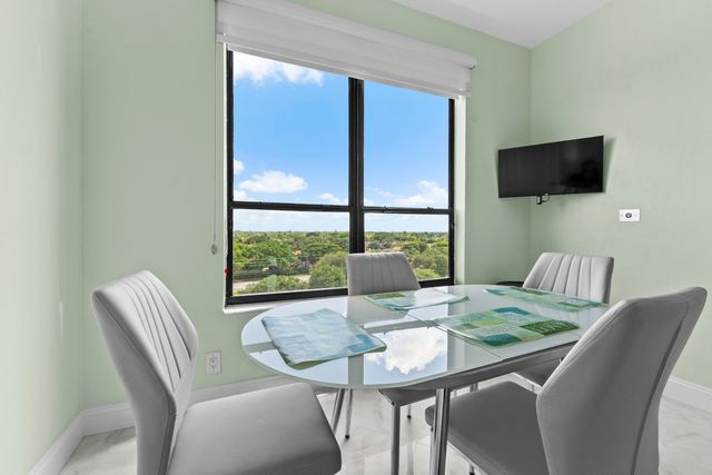 7578 Regency Lake Drive 802, Boca Raton, FL 33433