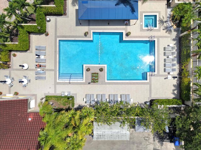 7578 Regency Lake Drive 802, Boca Raton, FL 33433
