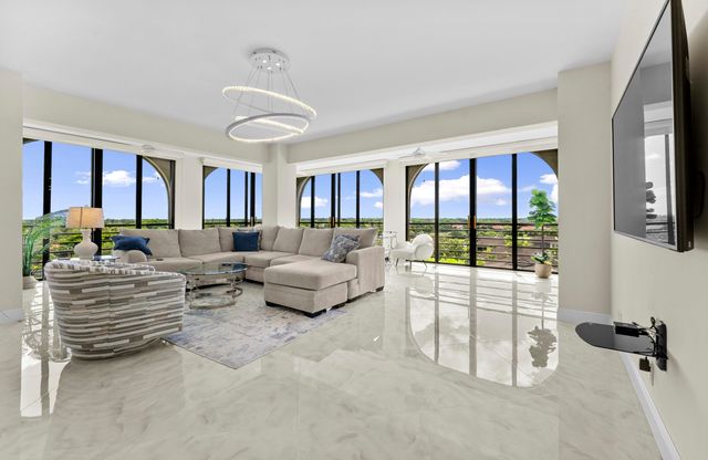 7578 Regency Lake Drive 802, Boca Raton, FL 33433