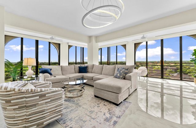 7578 Regency Lake Drive 802, Boca Raton, FL 33433
