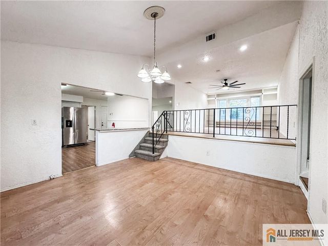 742 Grove Avenue, Edison, NJ 08820