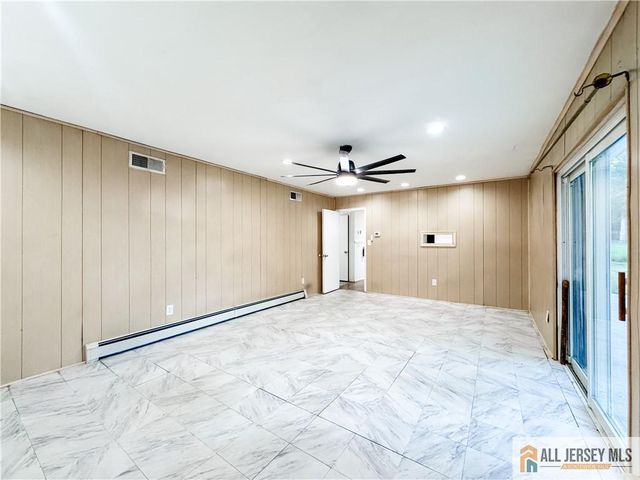 742 Grove Avenue, Edison, NJ 08820