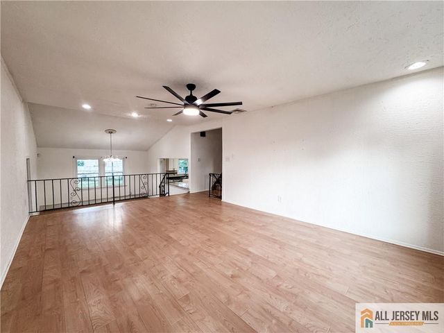 742 Grove Avenue, Edison, NJ 08820