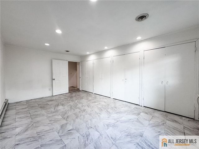 742 Grove Avenue, Edison, NJ 08820