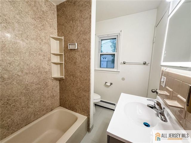 742 Grove Avenue, Edison, NJ 08820