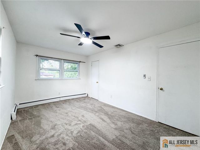 742 Grove Avenue, Edison, NJ 08820