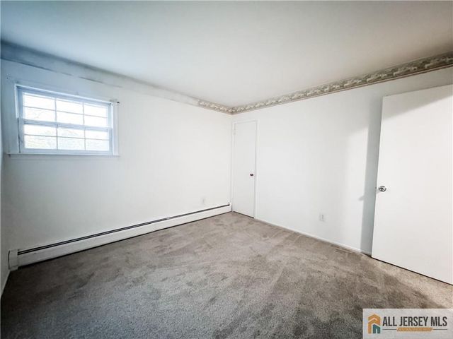 742 Grove Avenue, Edison, NJ 08820