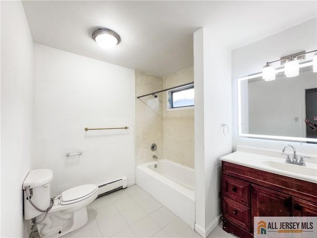 742 Grove Avenue, Edison, NJ 08820