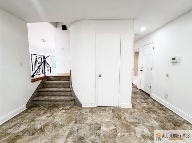 742 Grove Avenue, Edison, NJ 08820