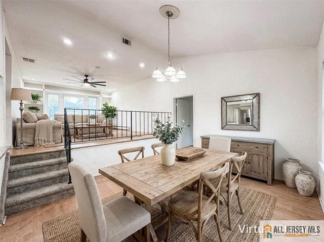 742 Grove Avenue, Edison, NJ 08820