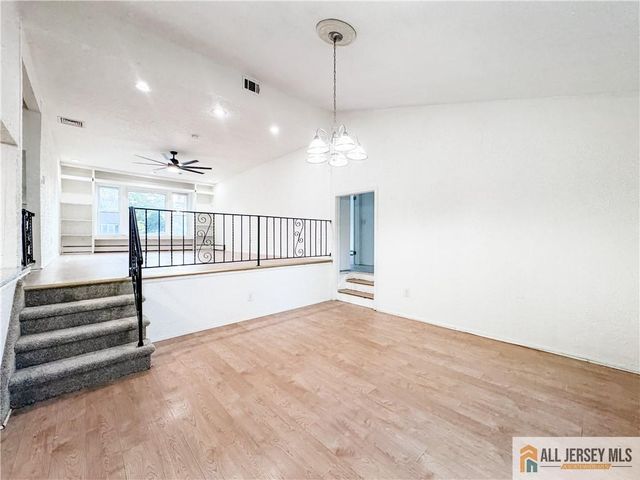 742 Grove Avenue, Edison, NJ 08820