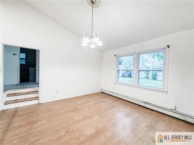 742 Grove Avenue, Edison, NJ 08820