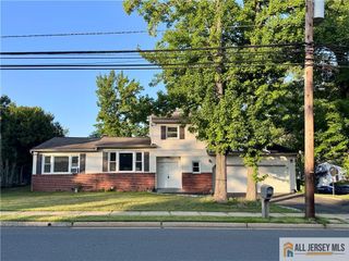 742 Grove Avenue, Edison, NJ 08820