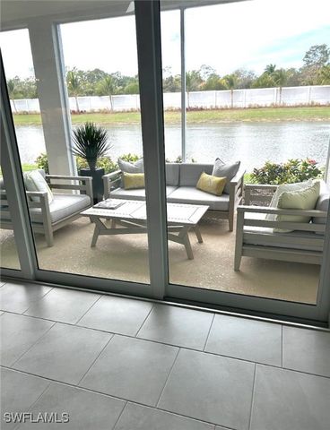 2555 Seychelles DR 402, Naples, FL 34112