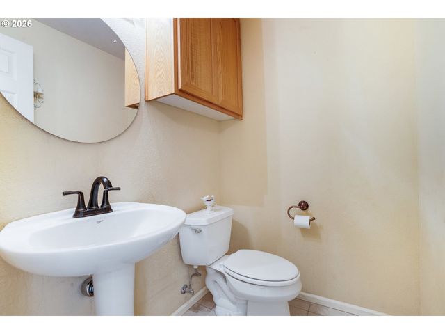 3363 BENTLEY Ave, Eugene, OR 97405