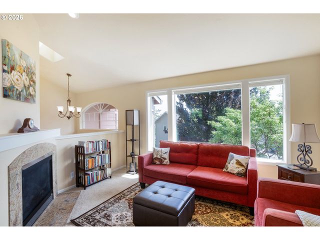3363 BENTLEY Ave, Eugene, OR 97405