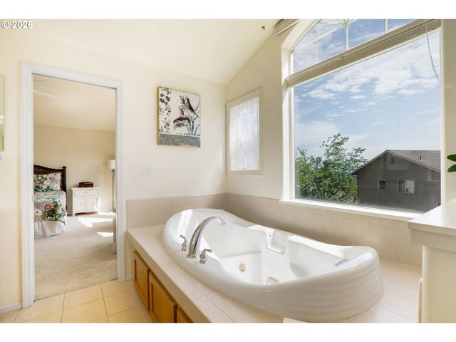 3363 BENTLEY Ave, Eugene, OR 97405