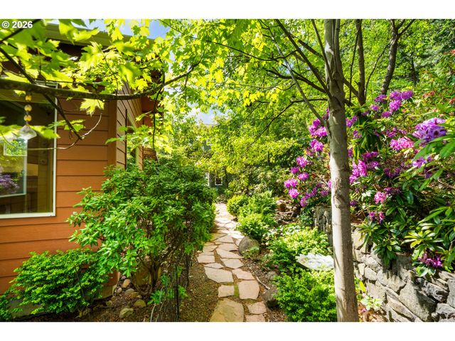 3363 BENTLEY Ave, Eugene, OR 97405