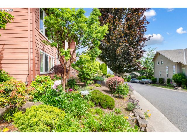 3363 BENTLEY Ave, Eugene, OR 97405