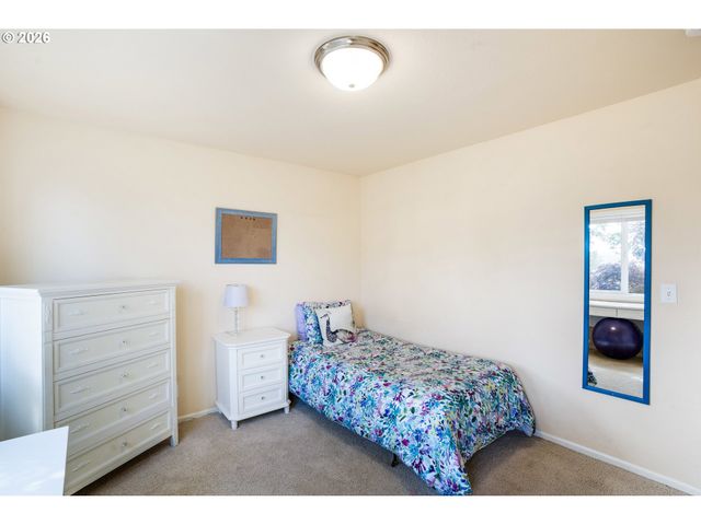 3363 BENTLEY Ave, Eugene, OR 97405