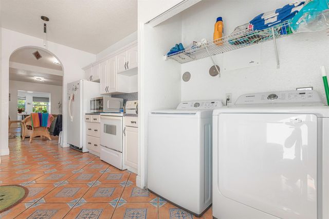 330 SW 20th Street, Fort Lauderdale, FL 33315