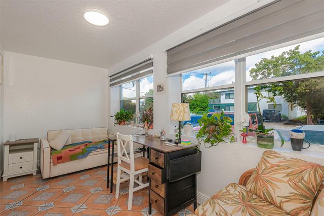 330 SW 20th Street, Fort Lauderdale, FL 33315