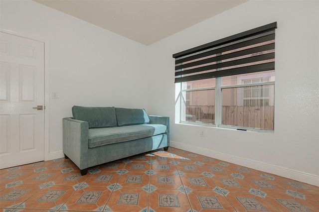 330 SW 20th Street, Fort Lauderdale, FL 33315