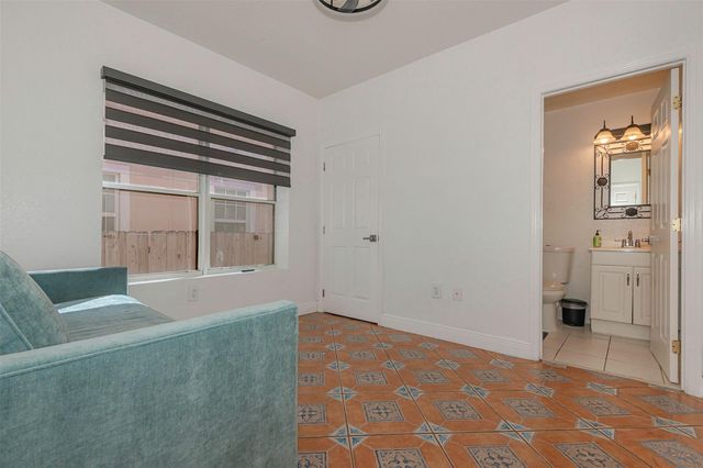 330 SW 20th Street, Fort Lauderdale, FL 33315