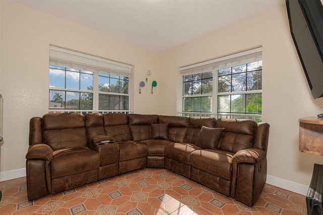 330 SW 20th Street, Fort Lauderdale, FL 33315