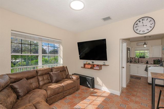 330 SW 20th Street, Fort Lauderdale, FL 33315