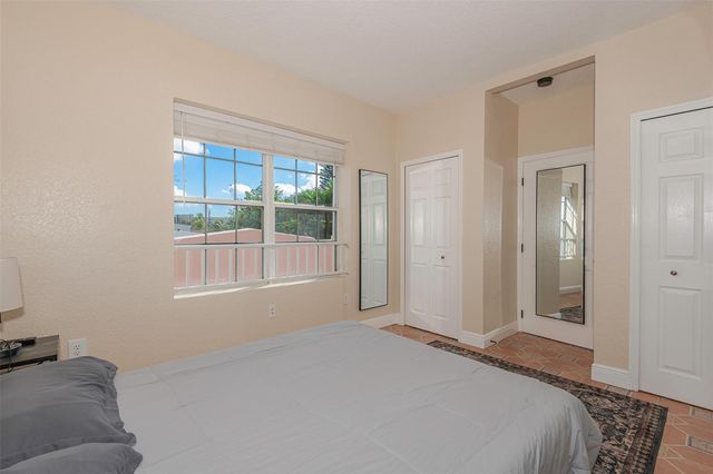 330 SW 20th Street, Fort Lauderdale, FL 33315