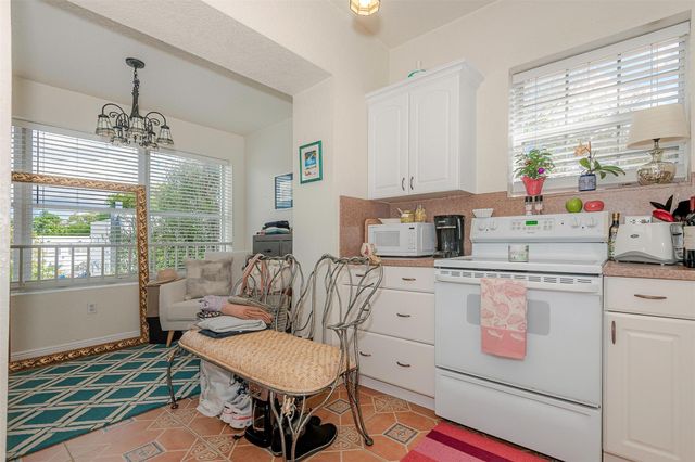 330 SW 20th Street, Fort Lauderdale, FL 33315