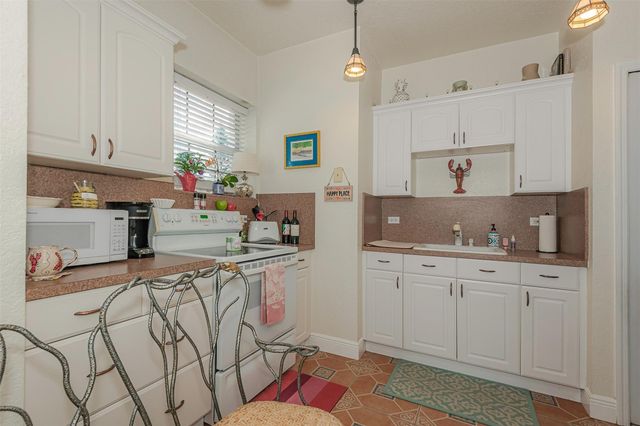 330 SW 20th Street, Fort Lauderdale, FL 33315