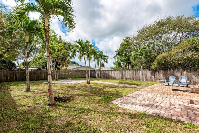 330 SW 20th Street, Fort Lauderdale, FL 33315