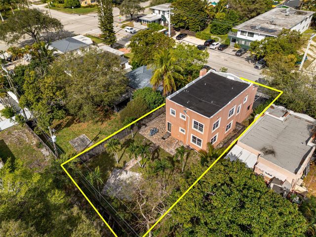 330 SW 20th Street, Fort Lauderdale, FL 33315