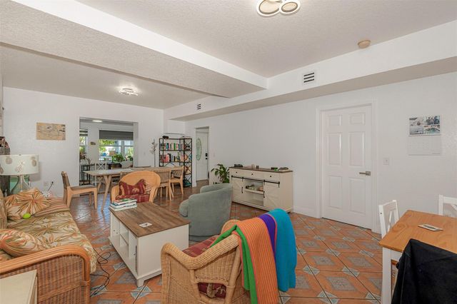 330 SW 20th Street, Fort Lauderdale, FL 33315