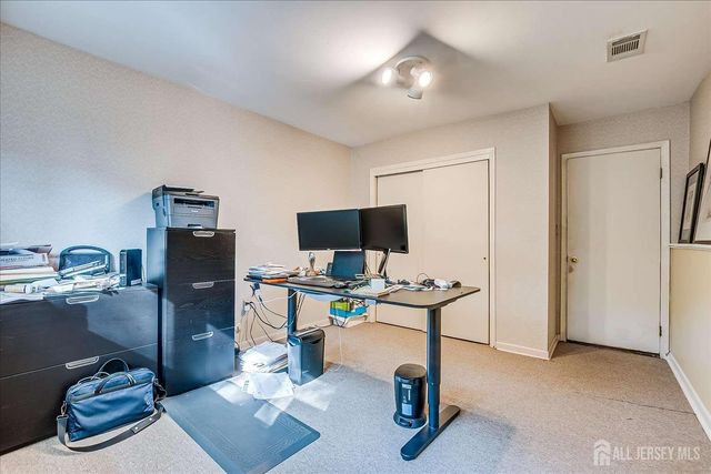 7 Gentore Court, Edison, NJ 08820