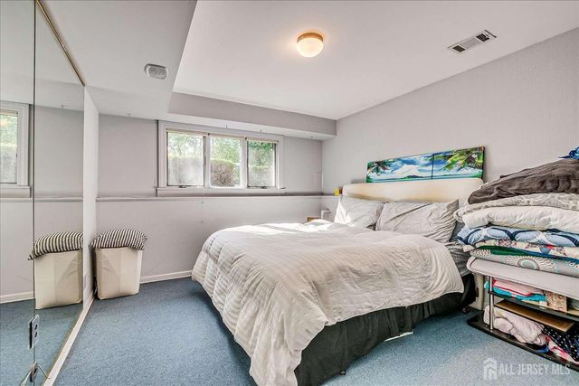 7 Gentore Court, Edison, NJ 08820