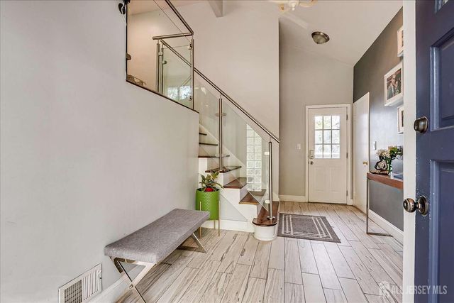 7 Gentore Court, Edison, NJ 08820