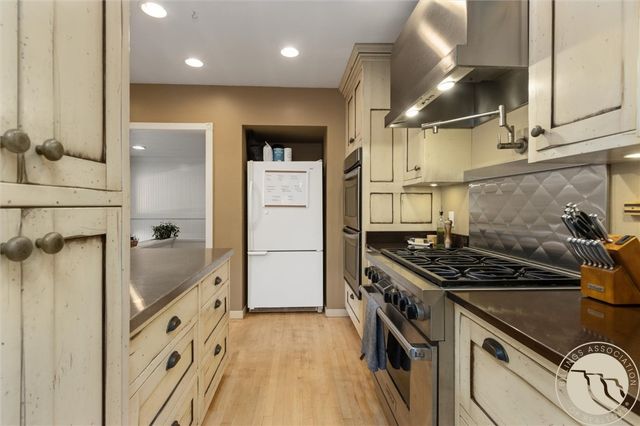 638 Lewis Avenue, Billings, MT 59101