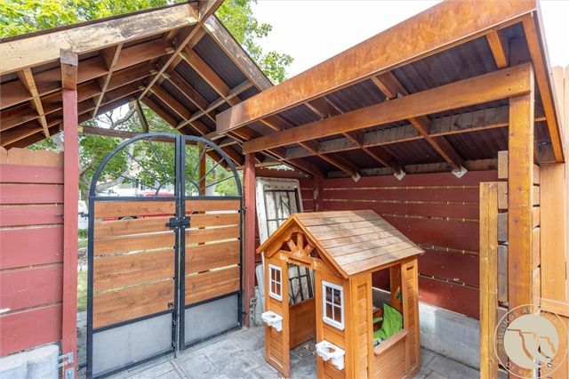 638 Lewis Avenue, Billings, MT 59101