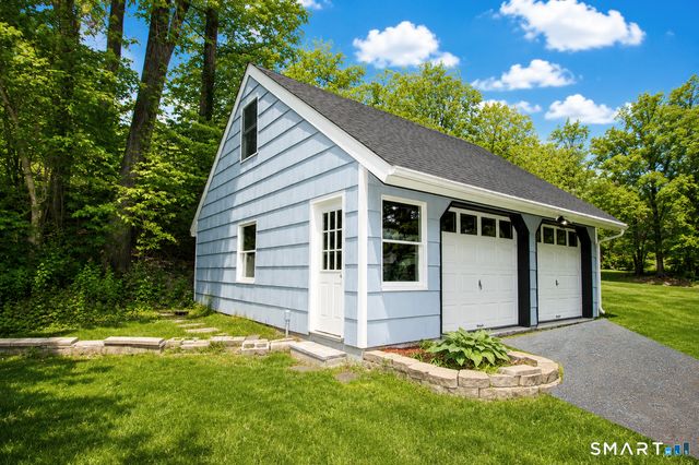 440 Dunbar Hill Road, Hamden, CT 06514