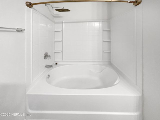 11566 CARSON LAKE Drive, Jacksonville, FL 32221