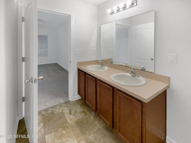 11566 CARSON LAKE Drive, Jacksonville, FL 32221