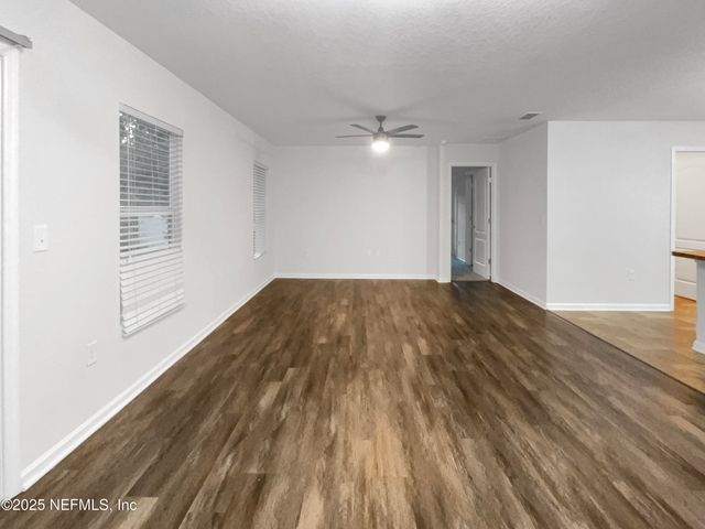 11566 CARSON LAKE Drive, Jacksonville, FL 32221