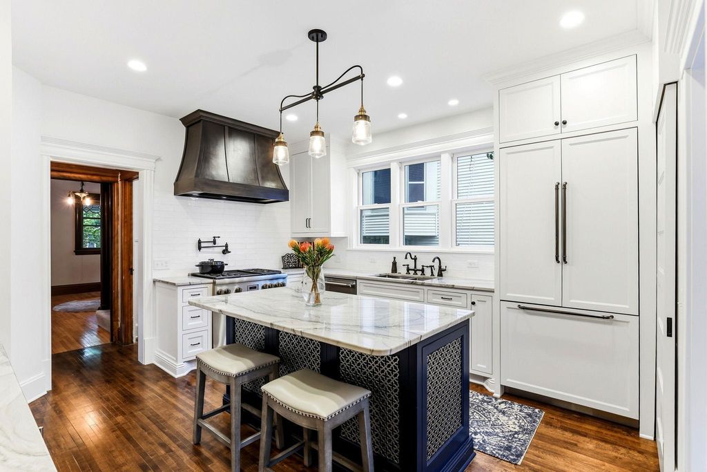2700 Bryant Avenue S, Minneapolis, MN 55408 — photo 2