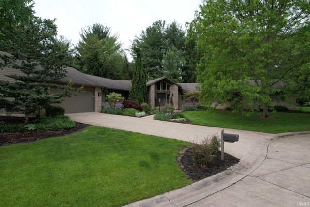30 Robinhood Place, West Lafayette, IN 47906